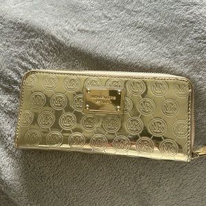 Michael Kors wallet